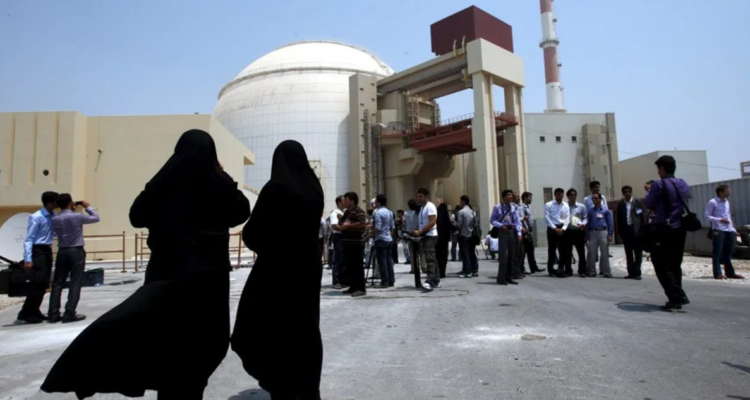 Vista general de la planta nuclear de Bushehr, de Irán, en una fotografía de archivo